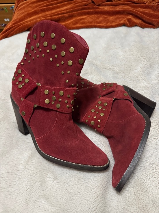 Bijou Shoes - Bijou | Jessica Red Suede Studded Western Booties | 7